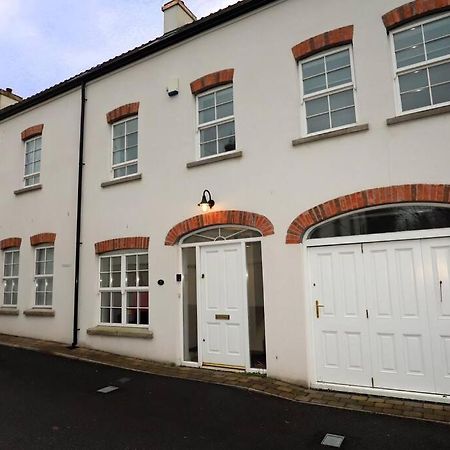 Royal Hillsborough Village Luxury Townhouse Екстер'єр фото