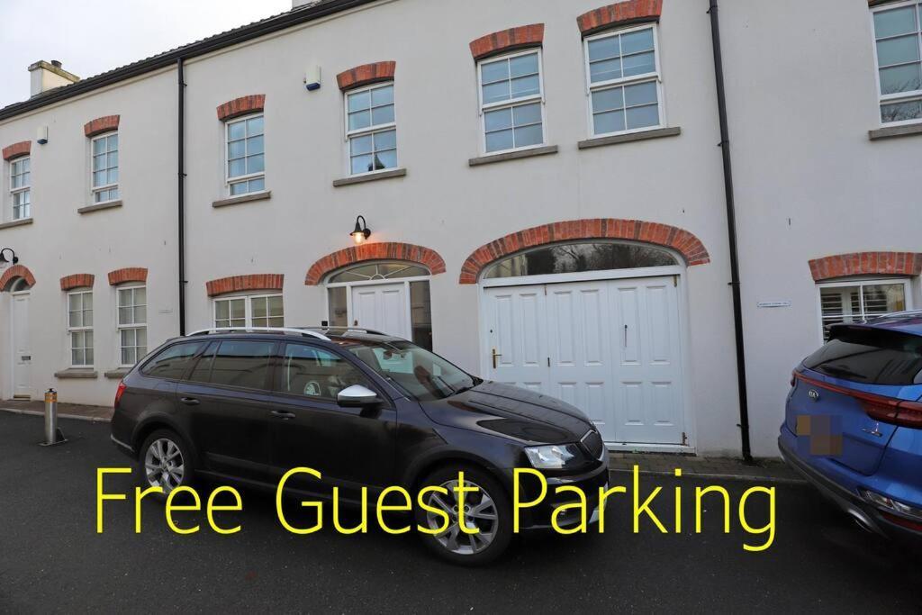 Royal Hillsborough Village Luxury Townhouse Екстер'єр фото