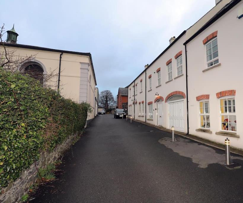 Royal Hillsborough Village Luxury Townhouse Екстер'єр фото