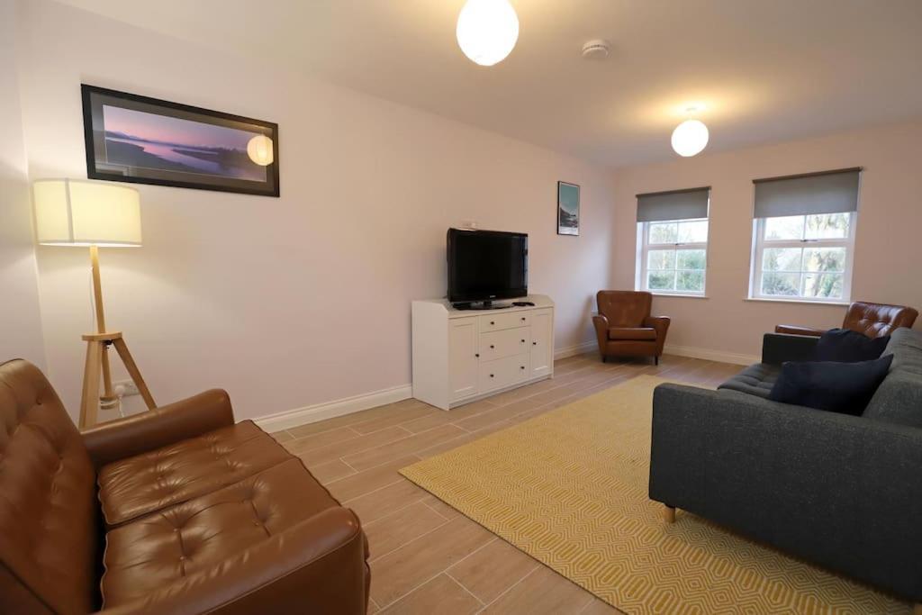 Royal Hillsborough Village Luxury Townhouse Екстер'єр фото